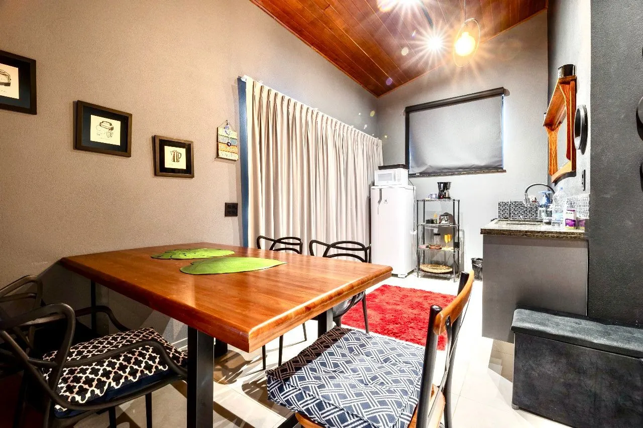 Imagem Casa em Condomínio para Venda em Teresópolis / RJ no bairro Albuquerque