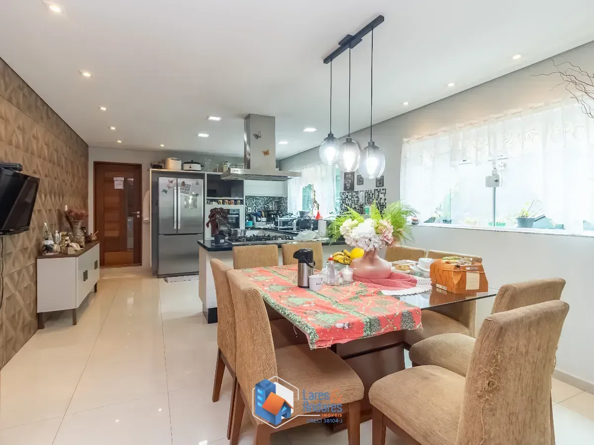 Imagem Sobrado para venda em Jaraguá com 3 quartos, sendo 3 suítes, 335m²
