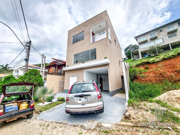 Imagem Casa à venda, 216 m² por R$ 800.000,00 - Albuquerque - Teresópolis/RJ