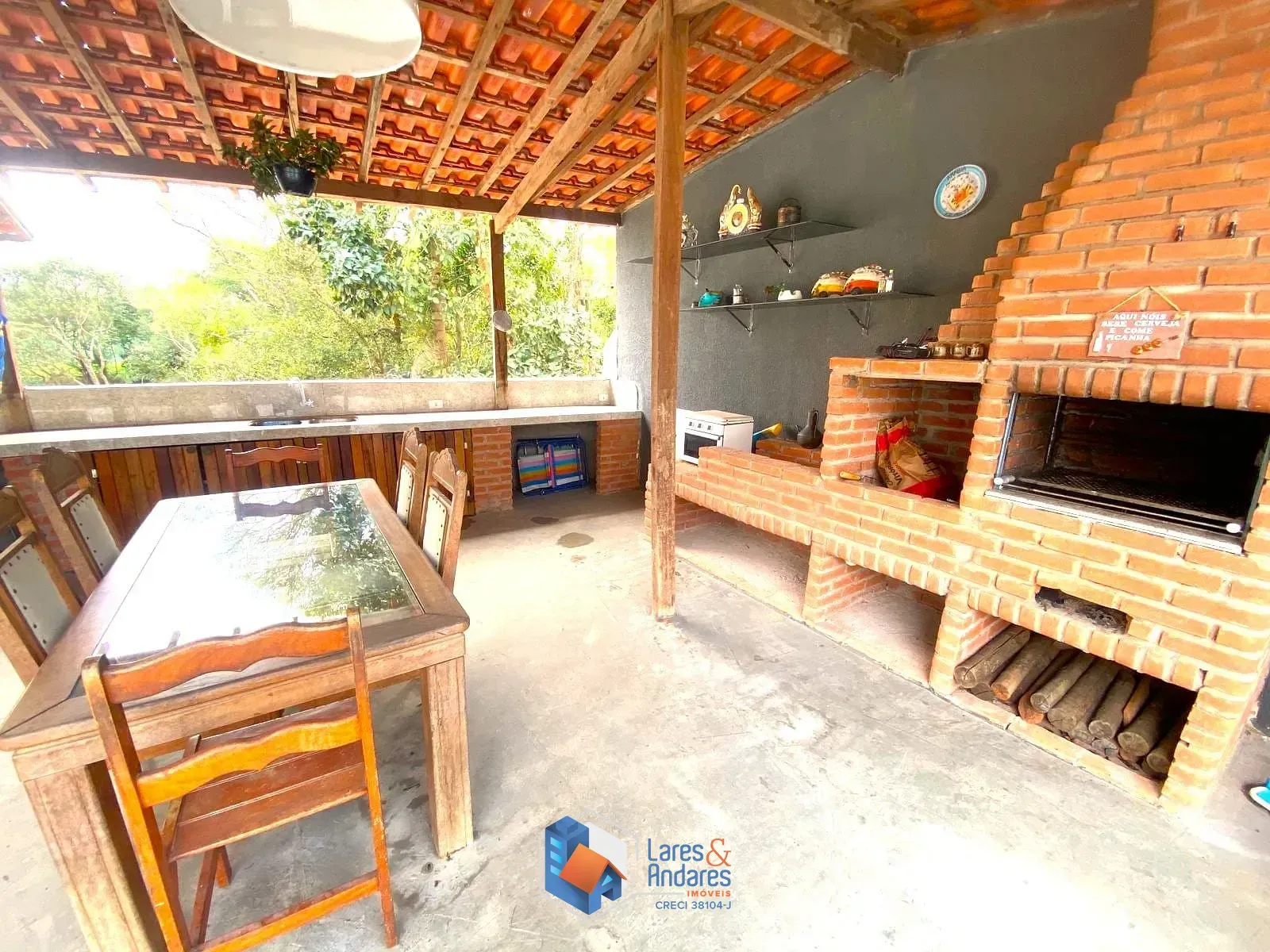 CASA DE CAMPO EM COND COM 720 m² 3 DORM 2 SALAS SENDO DUAS CASAS, PISCINA E CHURRASQUEIRA COM 5 VAGAS - COND. PORTAL DE IBIÚNA - SP
