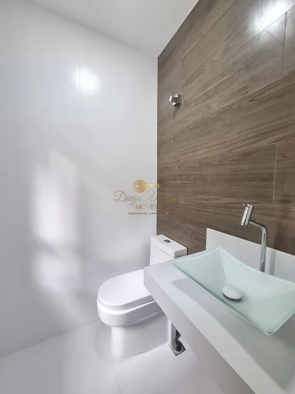Imagem Casa em Condomínio para Venda em Teresópolis / RJ no bairro Green Valley