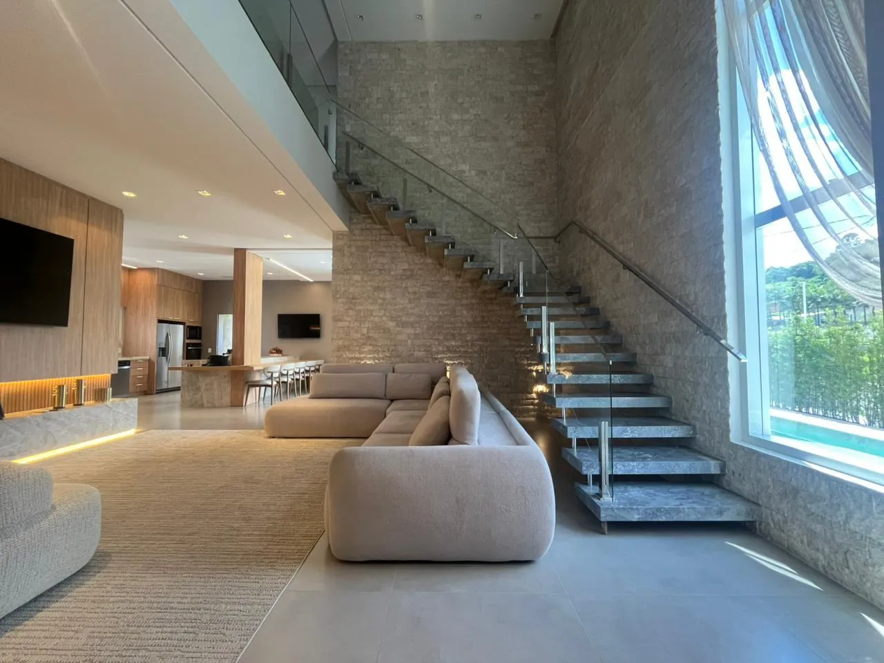 Imagem Casa à venda com 360m2 por R$ 6.000.000,00