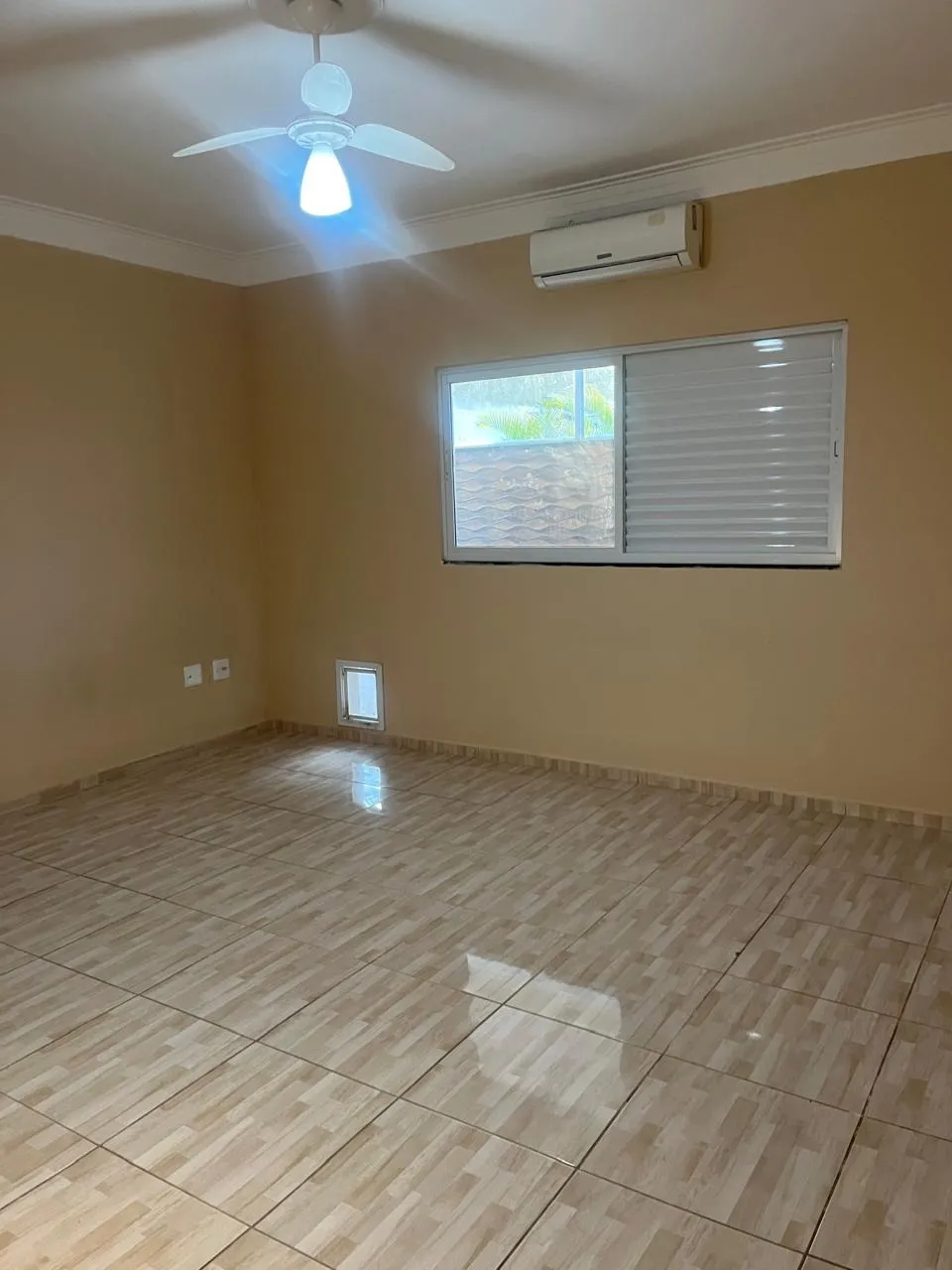 Imagem Casa a Venda com 3 Suítes no Condomínio Gramados de Sorocaba