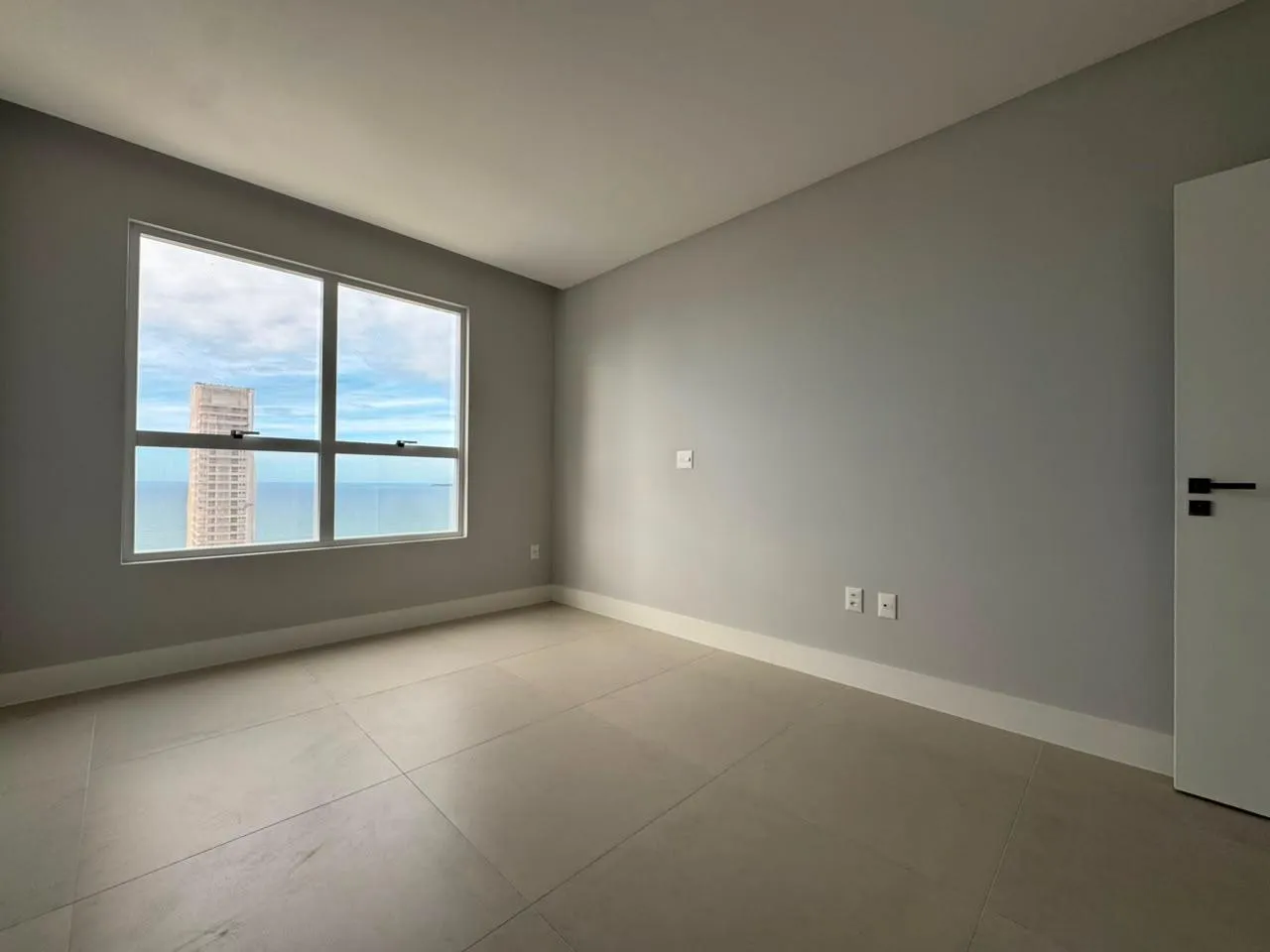 Imagem Apartamento à venda com 160m2 por R$ 2.800.000,00