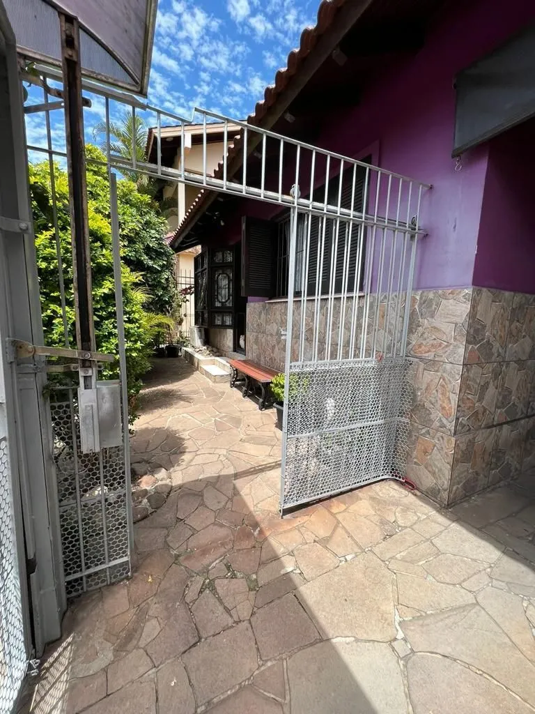 Imagem Casa a venda, 3 Quartos, sendo 1 Suíte, Bairro centro Canoas