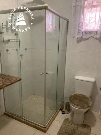 Imagem Excelente casa de 4 quartos e 3 banheiros, na praia do morro, toda em armários planejados,