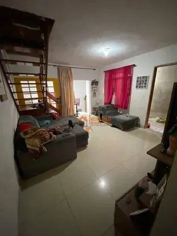 Imagem Sobrado com 3 dormitórios à venda, 380 m² por R$ 638.000,00 - Vila Rio de Janeiro - Guarulhos/SP