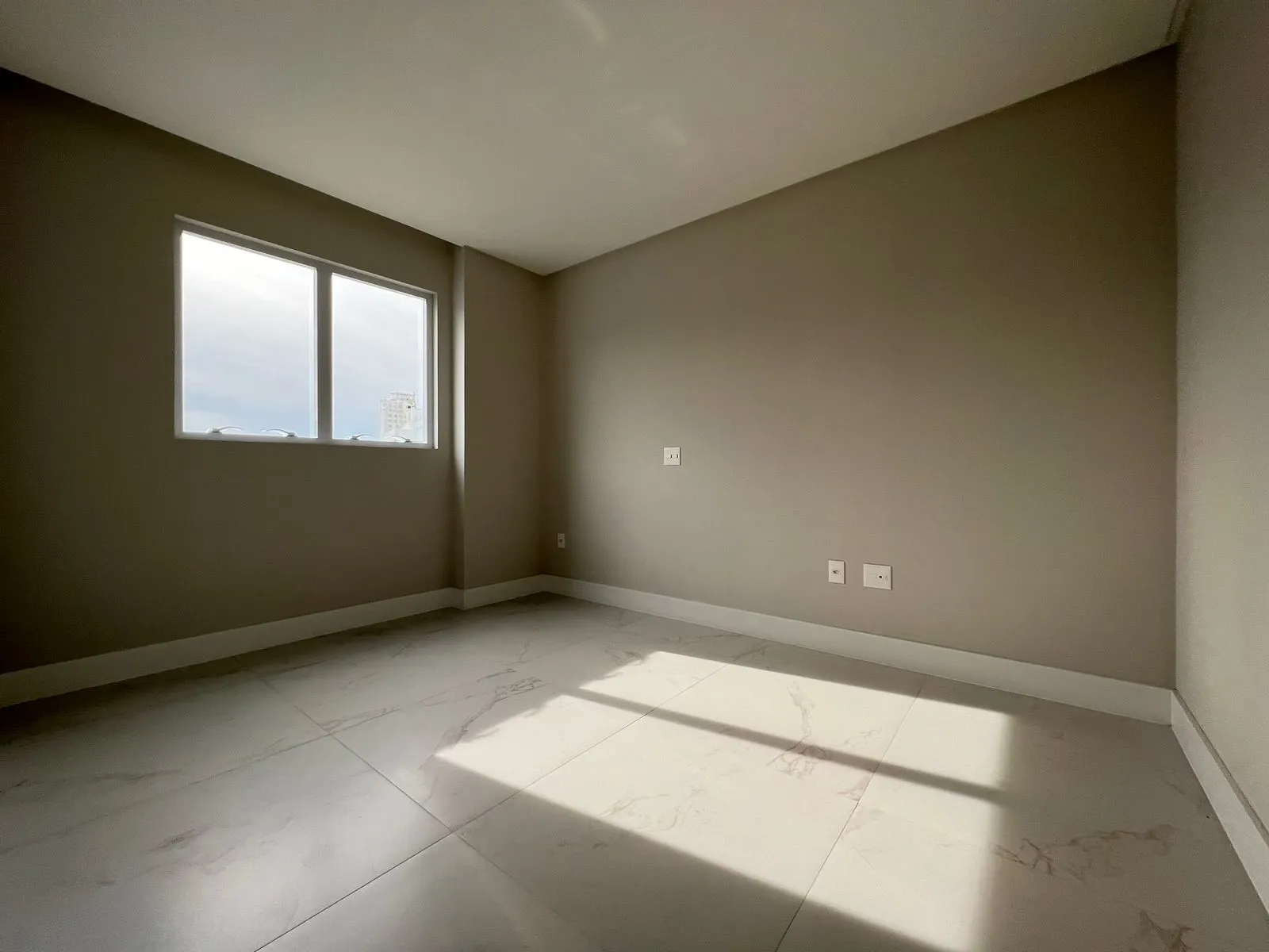 Imagem Apartamento com vista para o mar à venda com 197m2 por R$ 4.290.000,00