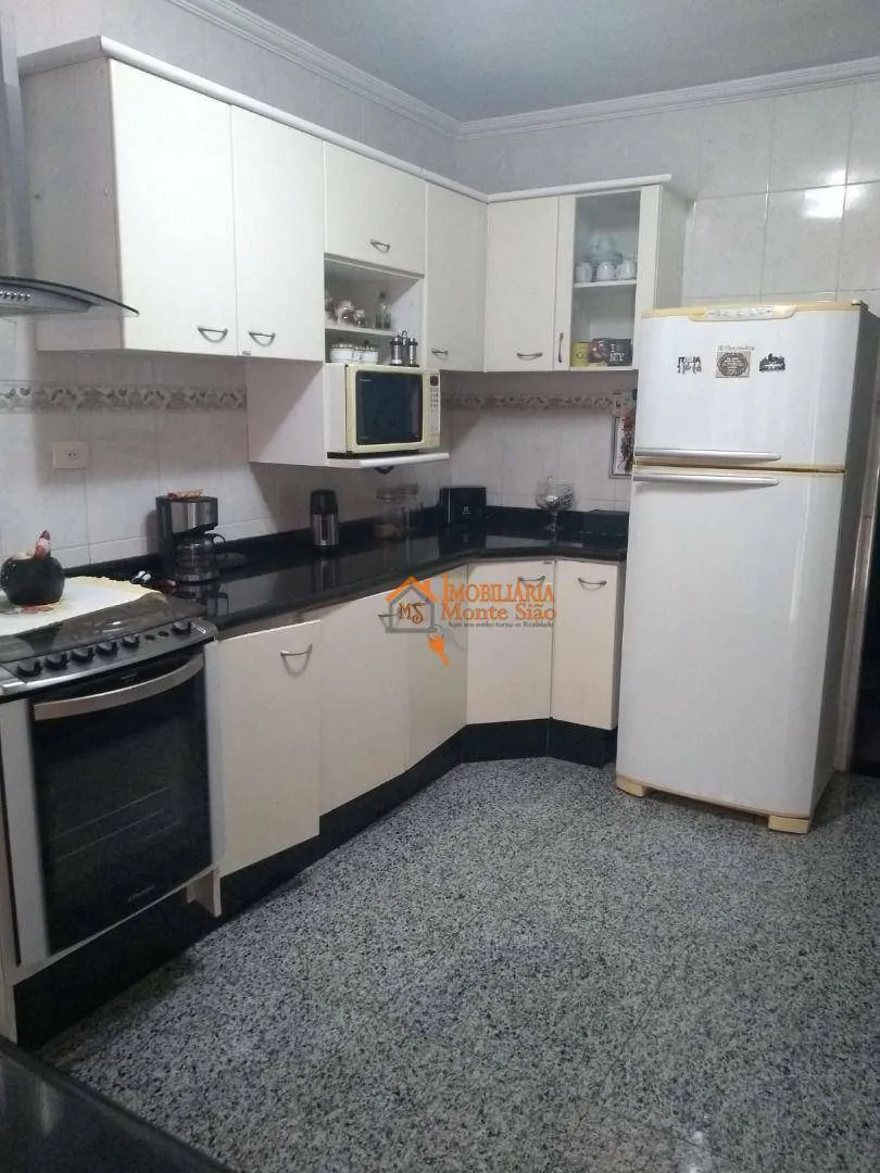 Imagem Sobrado com 3 dormitórios à venda, 191 m² por R$ 780.000,00 - Jardim Santa Clara - Guarulhos/SP