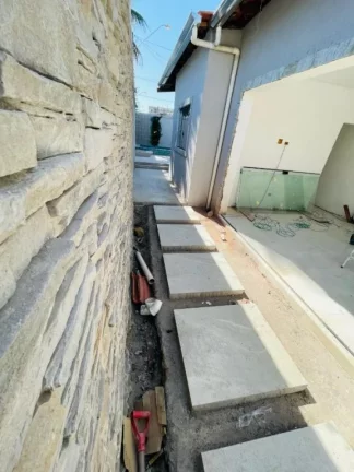 Imagem EXCELENTE SOBRADO NA MIRIM COM 3 DORMITÓRIOS 1 SUÍTE E COM 3 VAGAS!!!