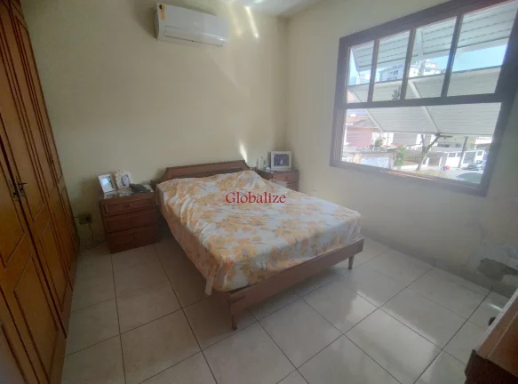 Imagem Apartamento com 3 dormitórios, 1 suíte, dependência completa e 2 vagas no bairro Ponta da Praia em Santos por R$680.000,00