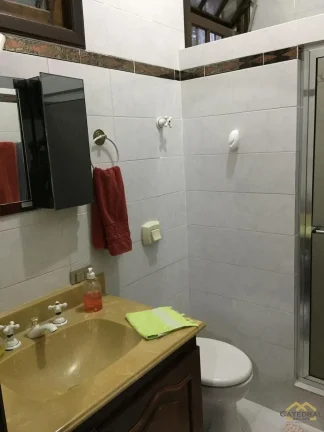 Imagem Linda Casa à venda com 330 m² com 04 Dormitórios em Embu-Guaçu/SP