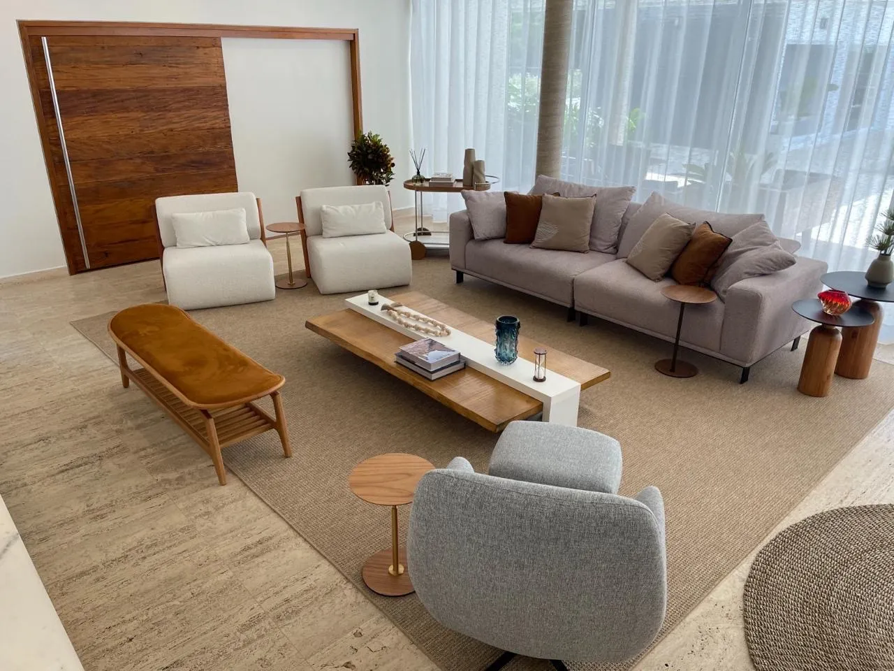 Imagem Casa 5 suítes e com 1900m² Condomínio Tamporé 1- Sp