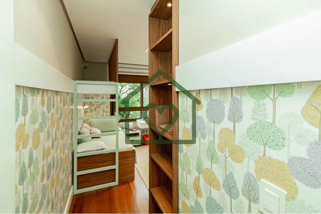 Imagem Você está prestes a descobrir um verdadeiro achado no coração de Menino Deus. Este apartamento d...