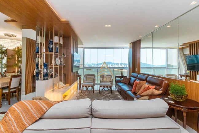 Imagem Apartamento com 4 dormitórios à venda, 190 m² por R$ 7.500.000,00 - Pioneiros - Balneário Camboriú/SC