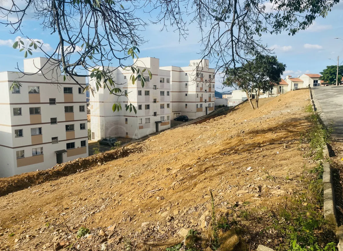 Imagem Terreno à venda em São José, Poços de Caldas