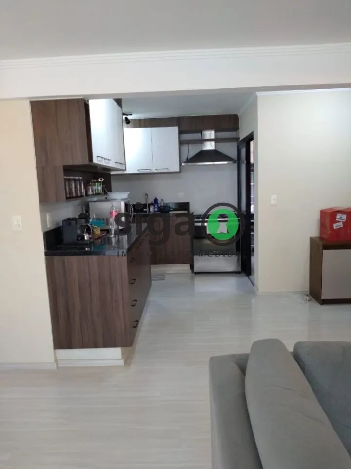 Imagem VENDE Apartamento em Moema com 2 suítes e duas Vagas