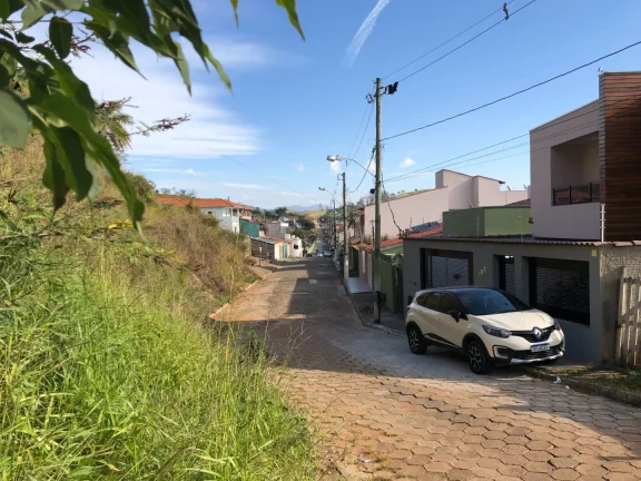 Imagem Terreno à venda, 210 m² por R$ 210.000,00 - Medicina - Itajubá/MG