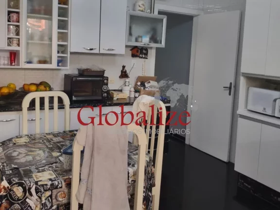 Imagem Casa à venda com 220m², 3 suítes, closet, 2 vagas, churrasqueira por R$1.277.000,00 na Encruzilhada em Santos