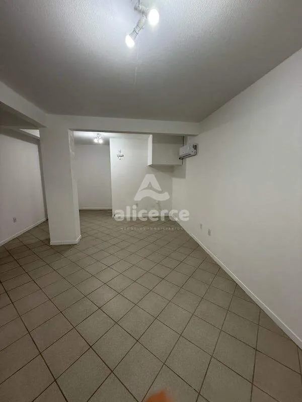 Imagem Sala à venda com , 43,9m² em Praia Comprida São José