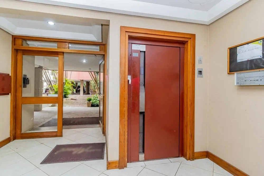 Imagem Apartamento de 2 quartos em prédio com elevador, churrasqueira e garagem