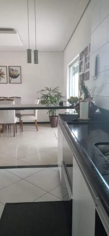 Imagem 3QUARTOS+SALA AMPLA+2VAGAS+LAVABO