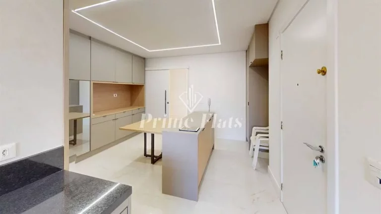 Imagem Apartamento disponível para venda no Edifício Viseu, com 280m², com 3 dormitórios e 5 vagas de garagem