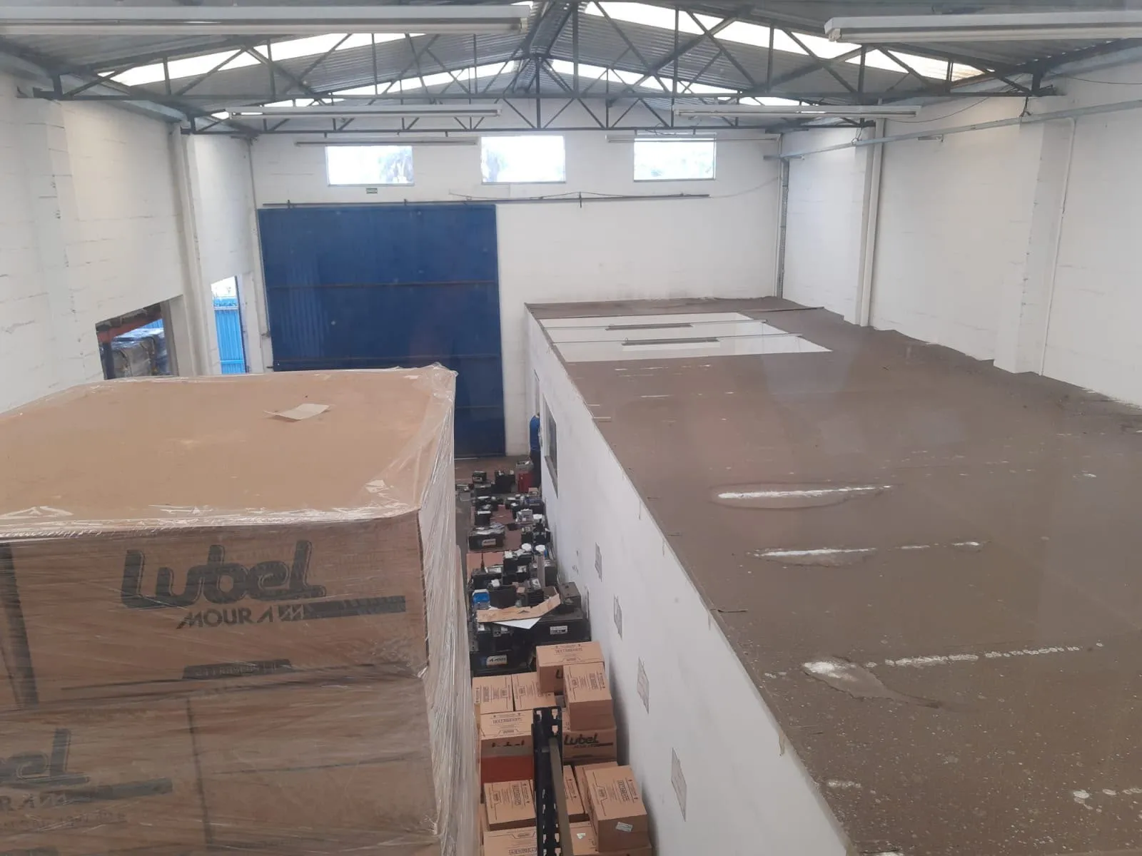 Imagem Galpão de 540 m² para alugar próximo ao CEAGESP, em Sorocaba, com mezanino e terreno de 500 m²