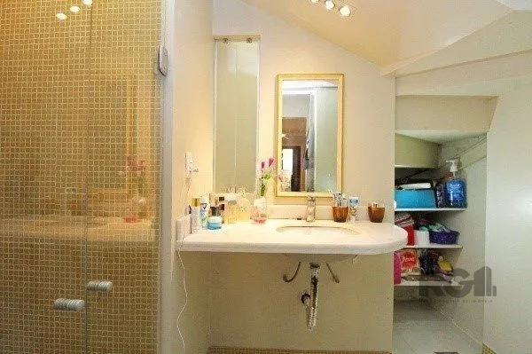 Imagem Bela cobertura 2 quartos com suíte e vaga coberta, sacada e piscina - 123m² - Bairro Petrópolis