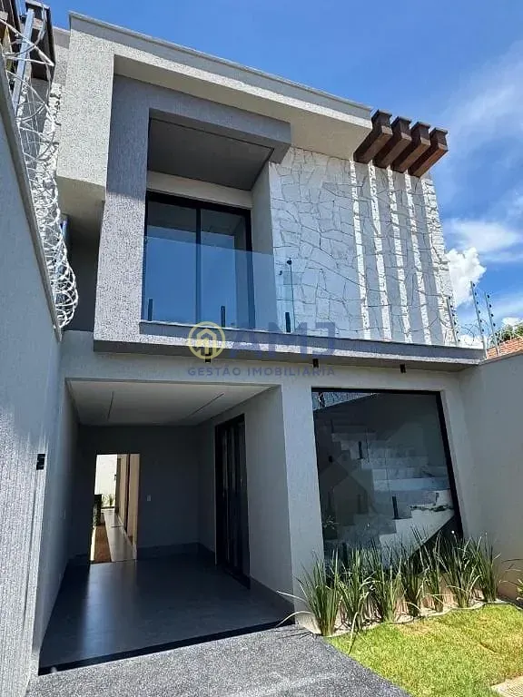 Foto do imóvel Venda de Sobrado Alto Padrão - Jardim Vila Boa em Endereço não informado