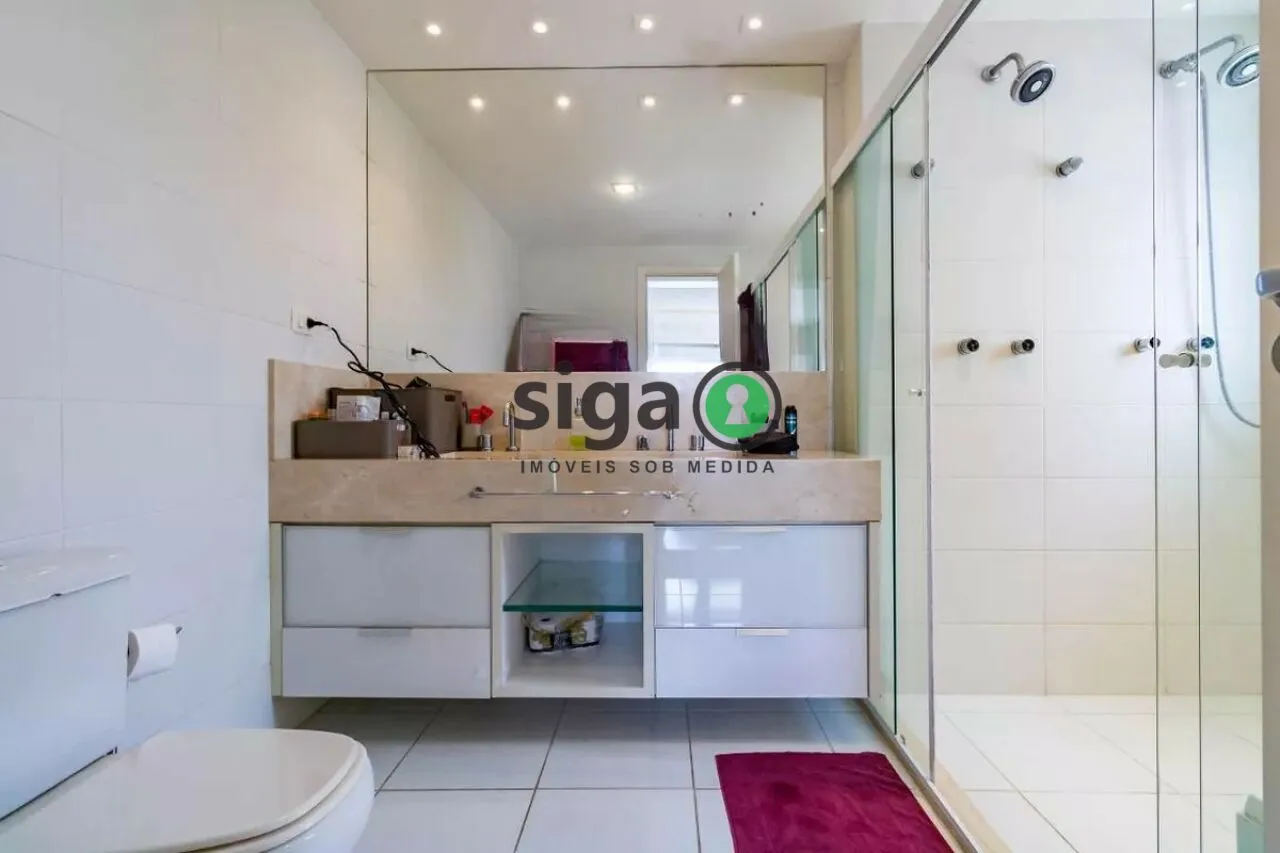 Imagem Apartamento á Venda na Vila Andrade, de 200 m, 4 quartos e 3 vagas.