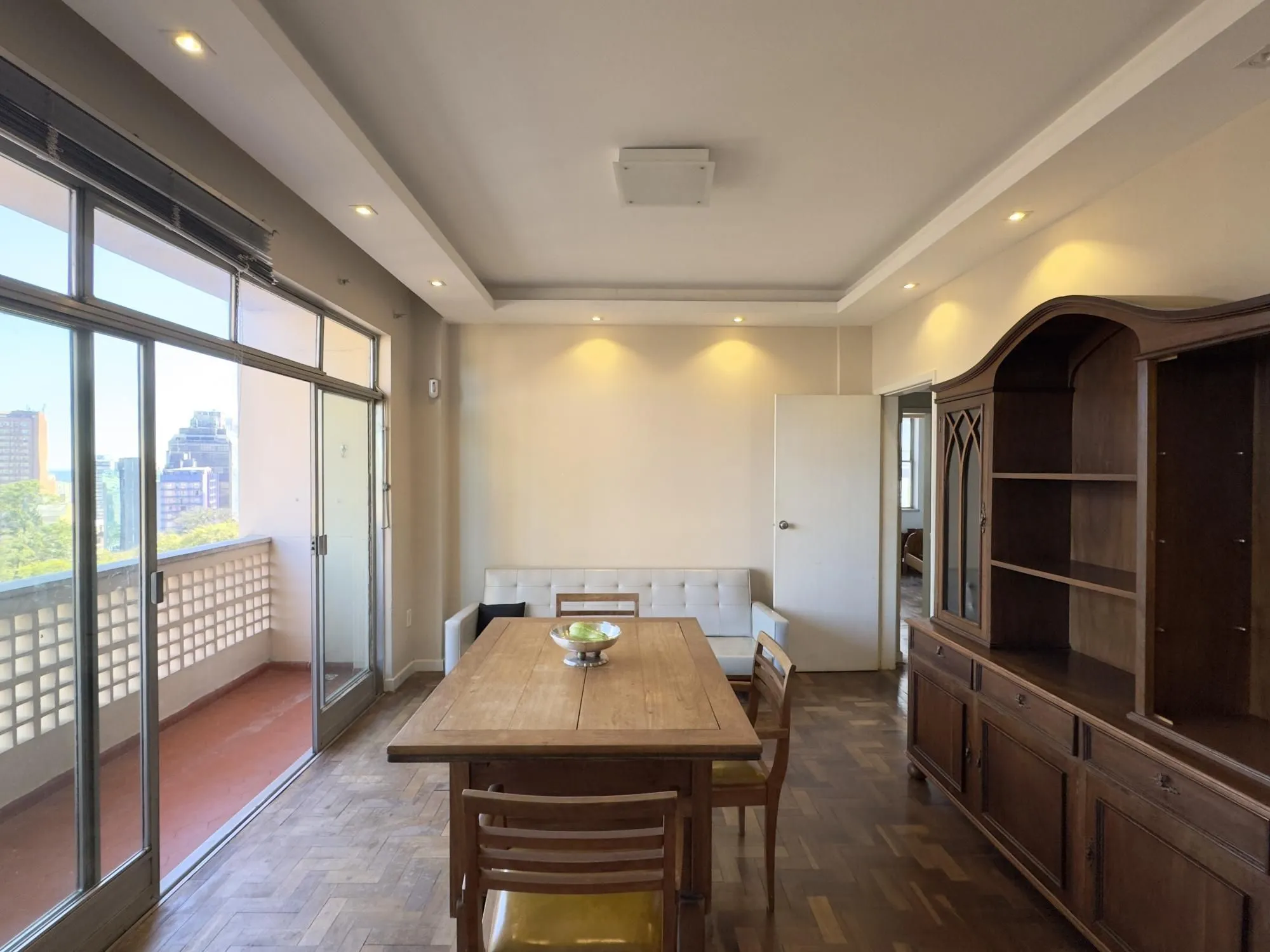 Imagem APARTAMENTO 3 DORMITÓRIOS COM LINDA VISTA DA CATEDRAL NO CENTRO HISTÓRICO