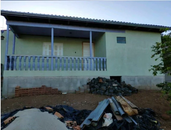 Imagem Casa para Venda em Concórdia, Gruta, 4 dormitórios, 2 banheiros