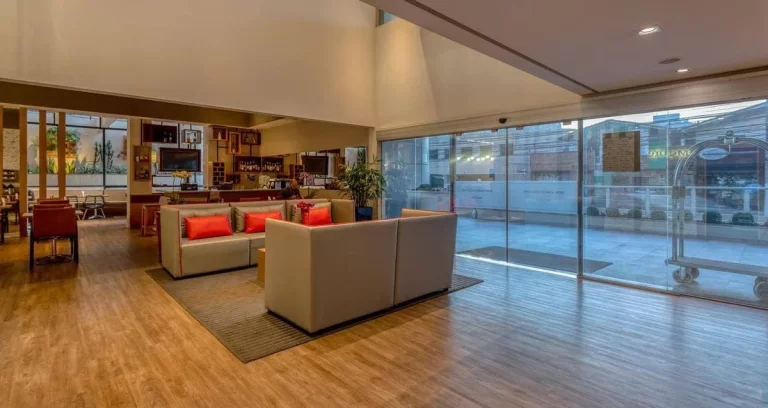 Imagem Flat disponivel para locação no Mercure Hotel, com 27m², 1 dormitório e 1 vaga de garagem