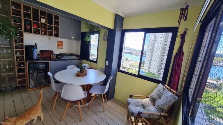 Imagem Excelente Apartamento Vista Mar e garagem fechada na Ponta da Praia!