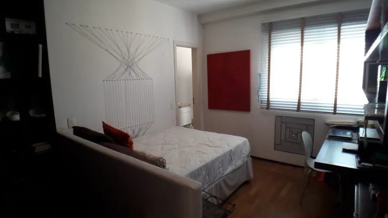 Imagem Apartamento com 3 Quartos à Venda, 248 m² em Vila Suzana - São Paulo