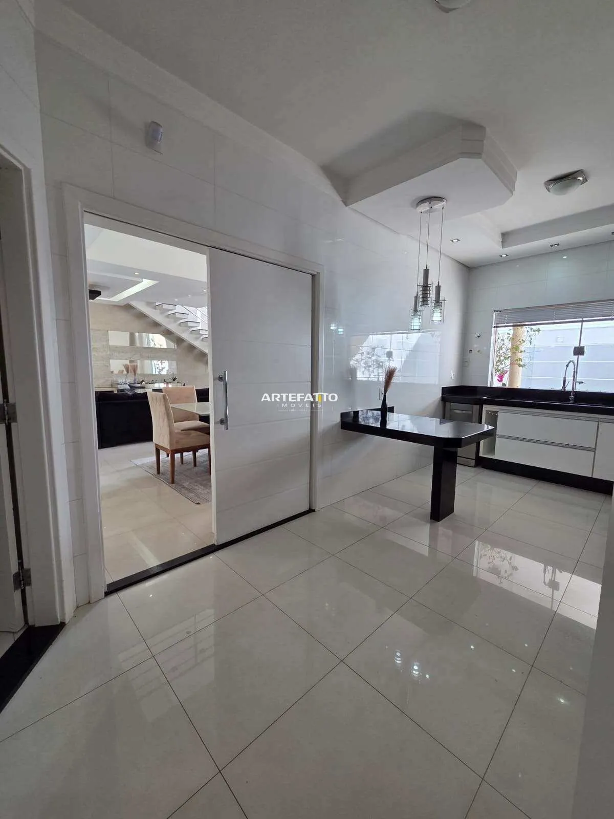 Imagem Sobrado à venda em Franca, Jardim Piratininga, com 4 quartos, 340m2