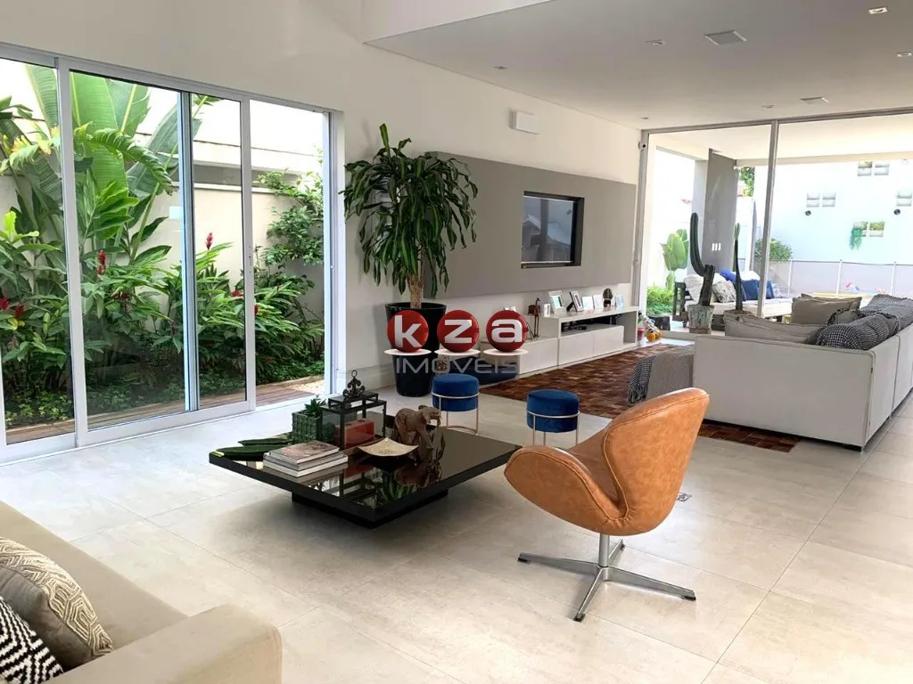 Imagem Casa em Condomínio de Alto Padrão à Venda em Valinhos-SP, Bairro Nações: 3 Quartos, 3 Suítes, 3 Salas, 4 Vagas, 317m².