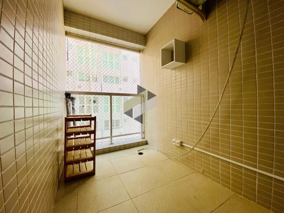 Imagem Apartamento para Venda em Santos, Gonzaga, 2 dormitórios, 1 suíte, 2 banheiros, 1 vaga