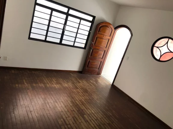 Imagem Casa para Venda em Pirassununga, Rosário, 3 dormitórios, 3 banheiros