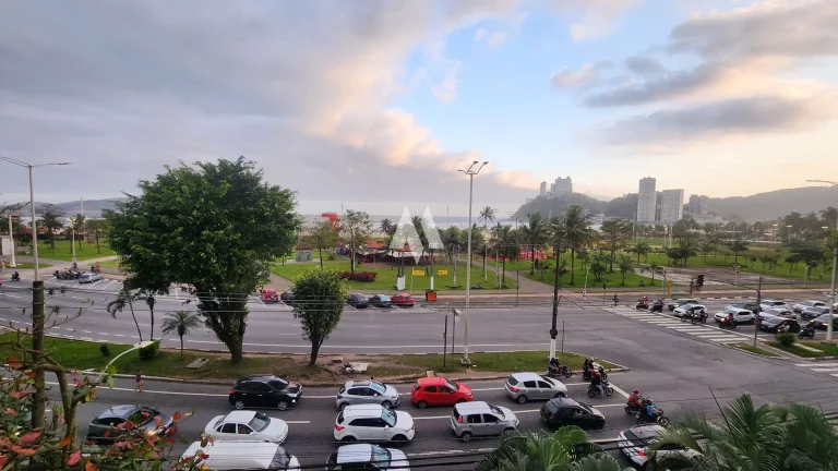 Imagem Apartamento Padrão à venda com 2 dormitórios e Vista para o mar no bairro Itararé de São Vicente/SP