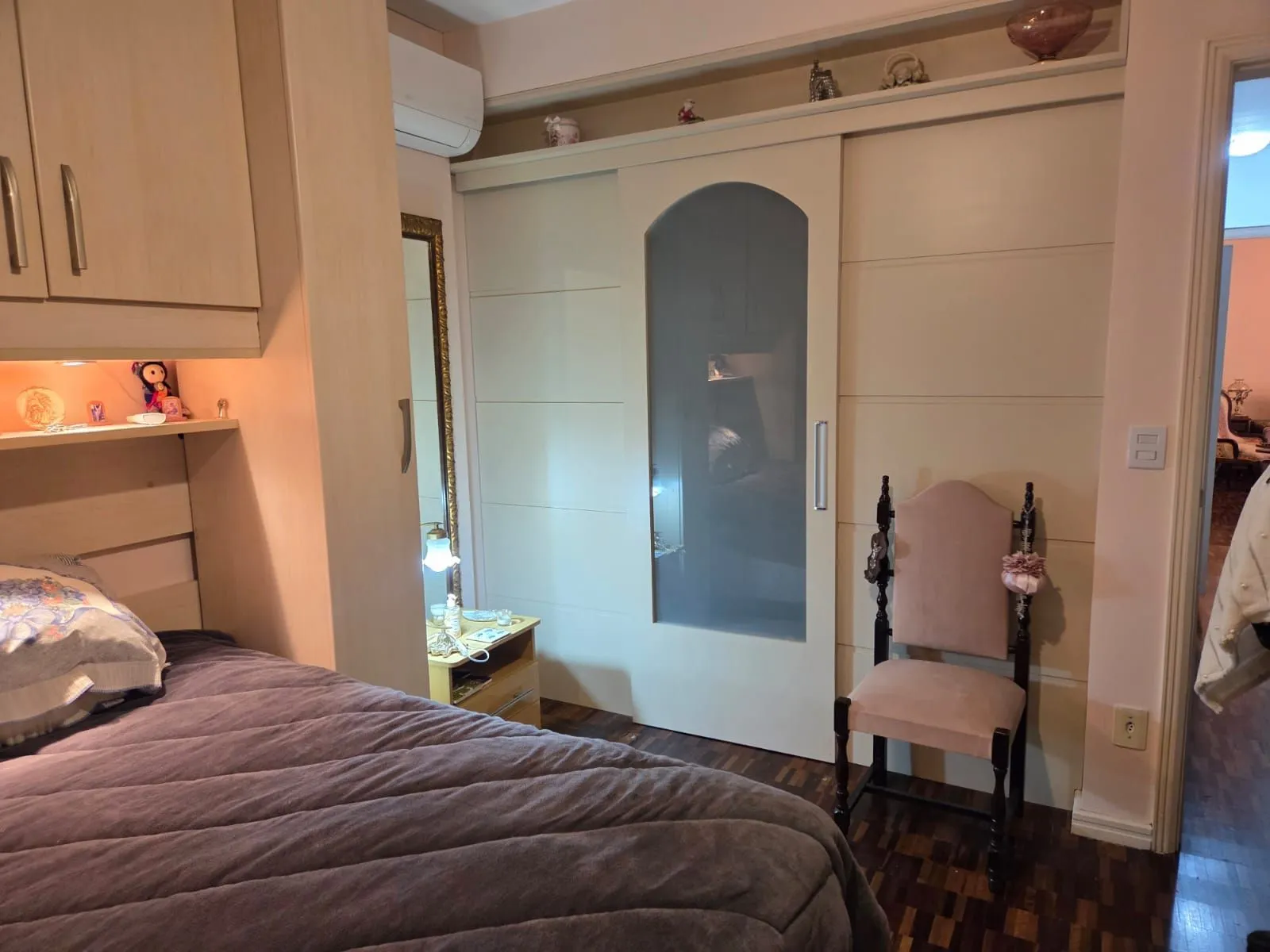 Imagem Vende-se belo apartamento a 2 quadras do Parcão, 3 dormitorios, suíte , 1 box - 114m² -