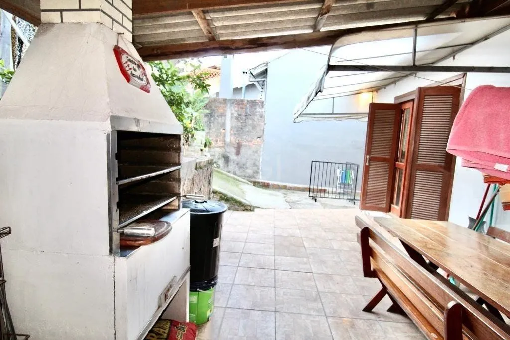 Imagem Casa para Venda - 90m², 5 dormitórios, sendo 1 suites, 5 vagas - Teresópolis
