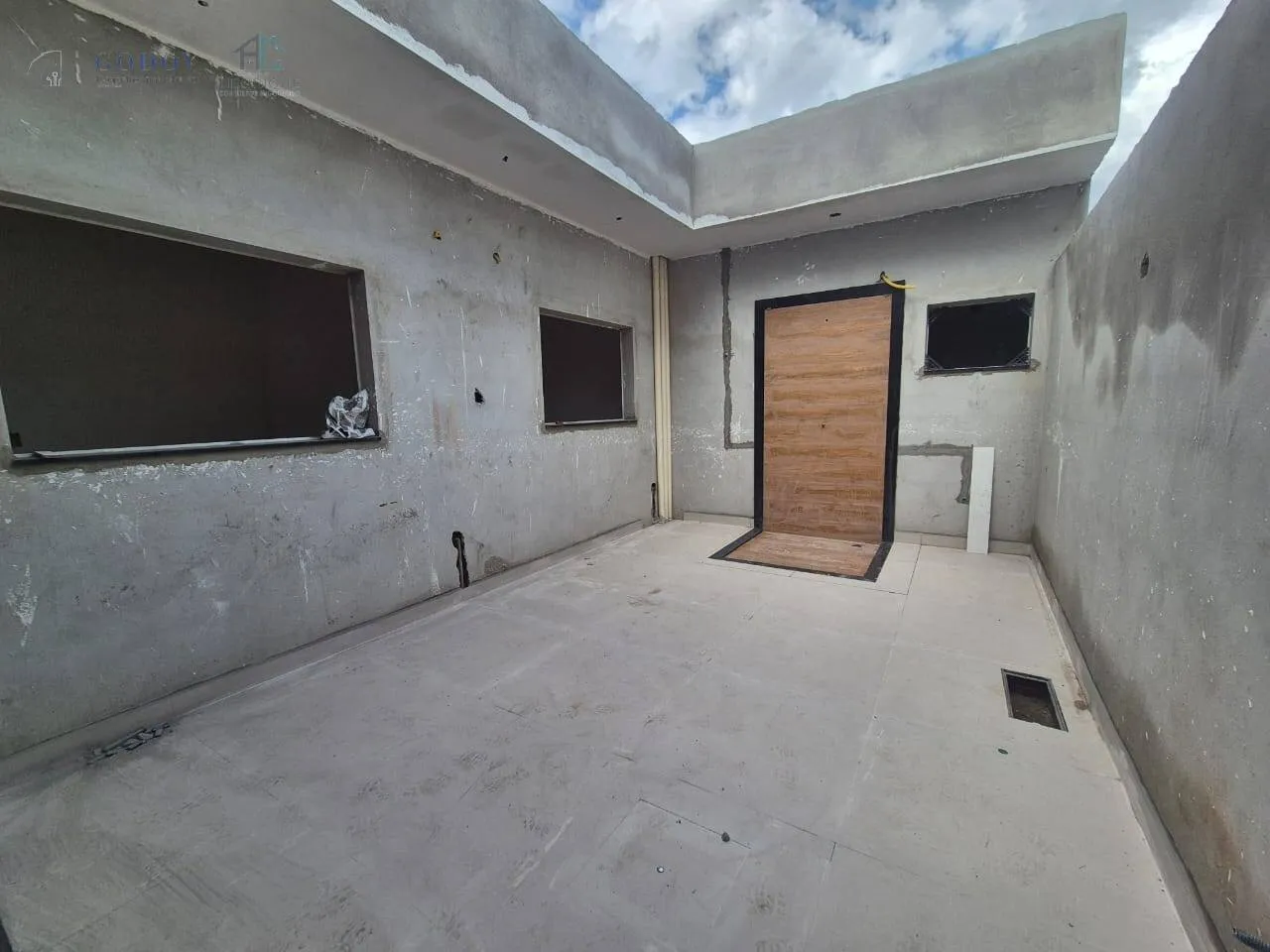 Imagem Casa térrea moderna com suíte, closet e acabamento de alto padrão