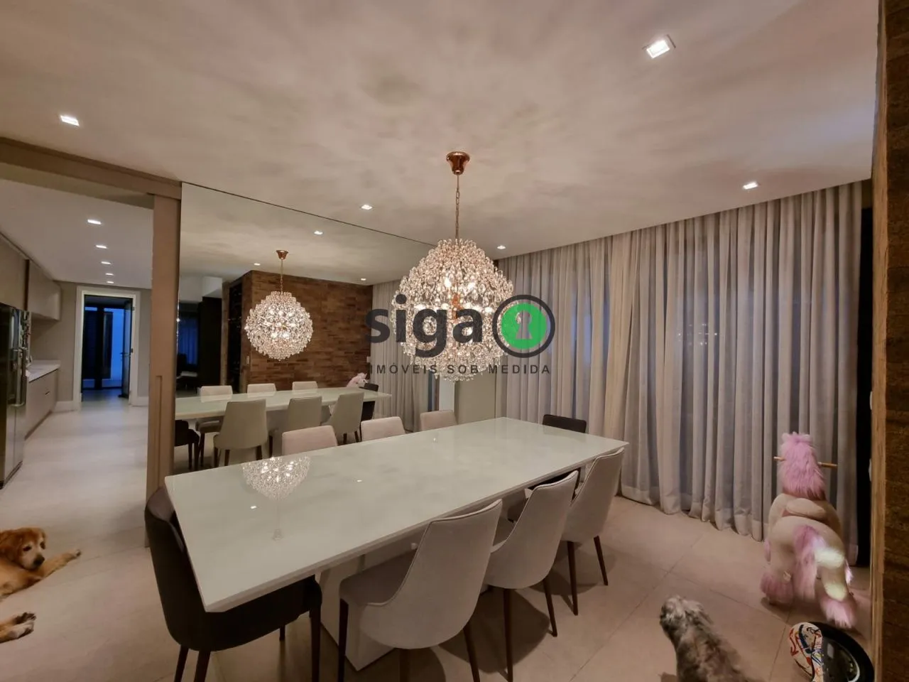 Imagem JARDIM PAULISTA: CASA COM 4 SUÍTES - 4 VAGAS - 415M²
