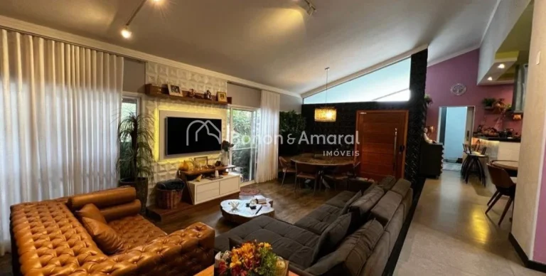 Imagem **Linda casa à venda em condomínio fechado com fácil acesso a Campinas**

Com mais de 600m² de t...
