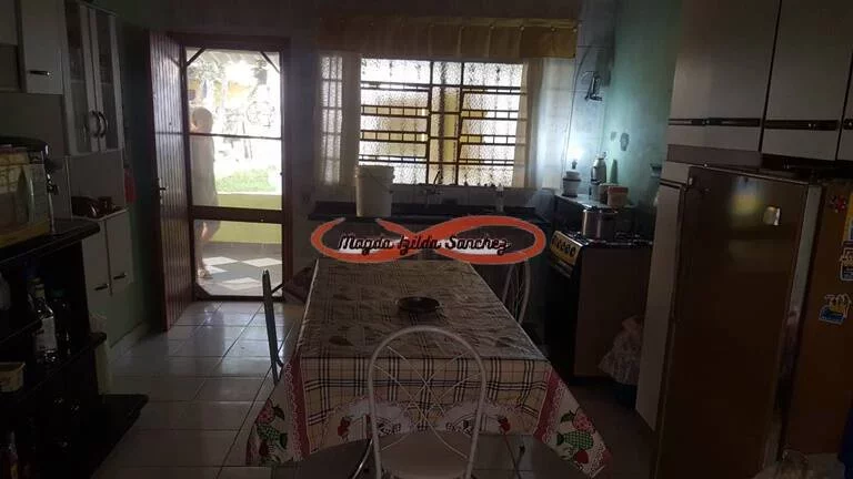 Imagem CASA MOBILIADA À VENDA EM ITANHAÉM – PORTEIRA FECHADA.