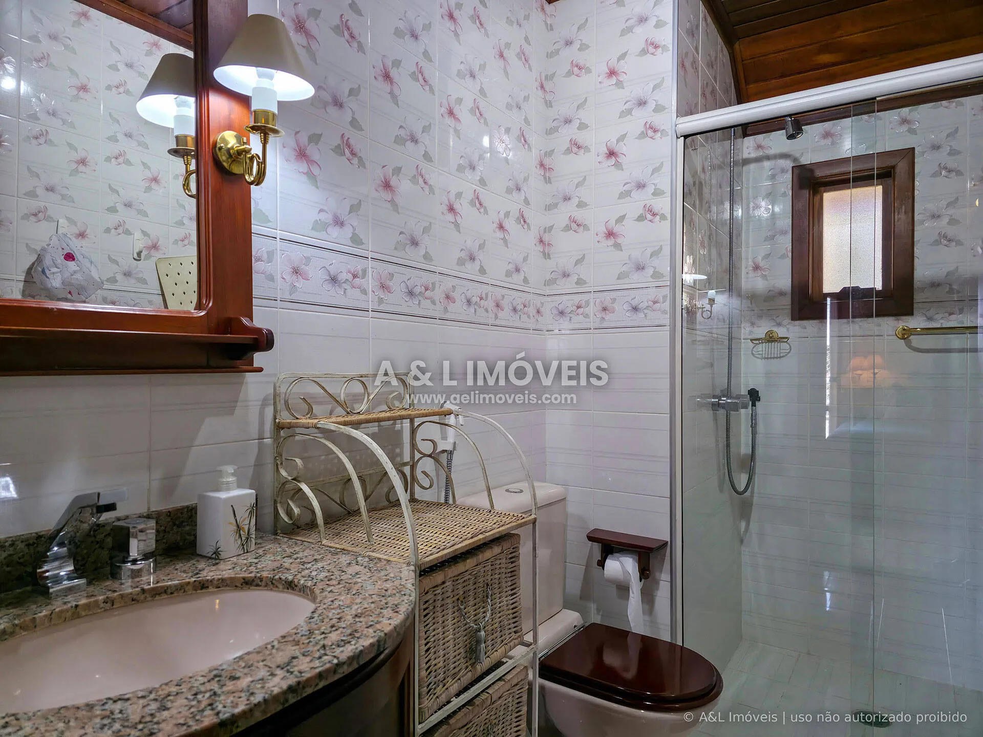 Imagem Apartamento com 4 dormitórios e 2 suítes à venda em Campos do Jordão