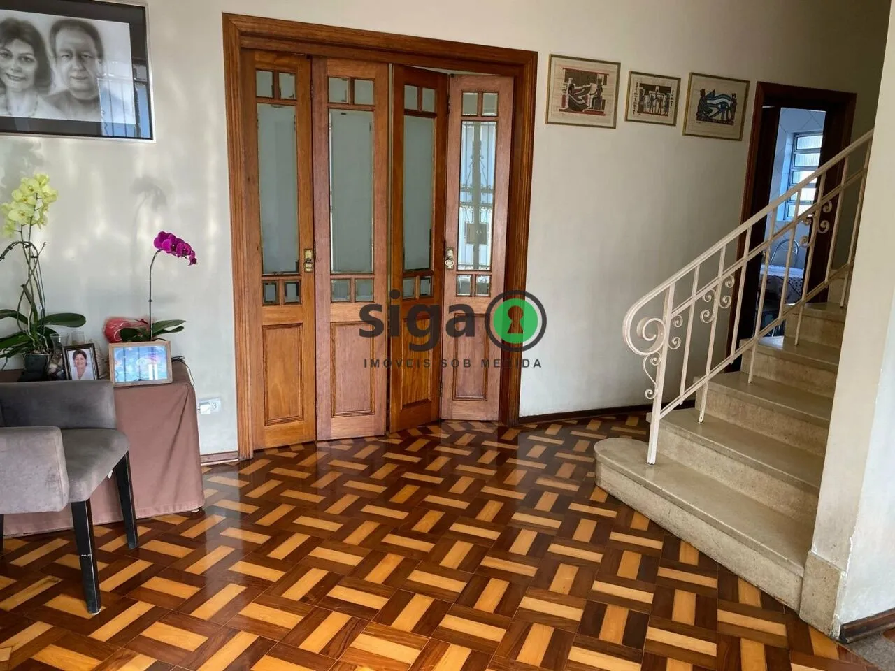 Imagem Sobrado para venda em Planalto Paulista de 216.00m² com 4 Quartos, 4 Suites e 8 Garagens