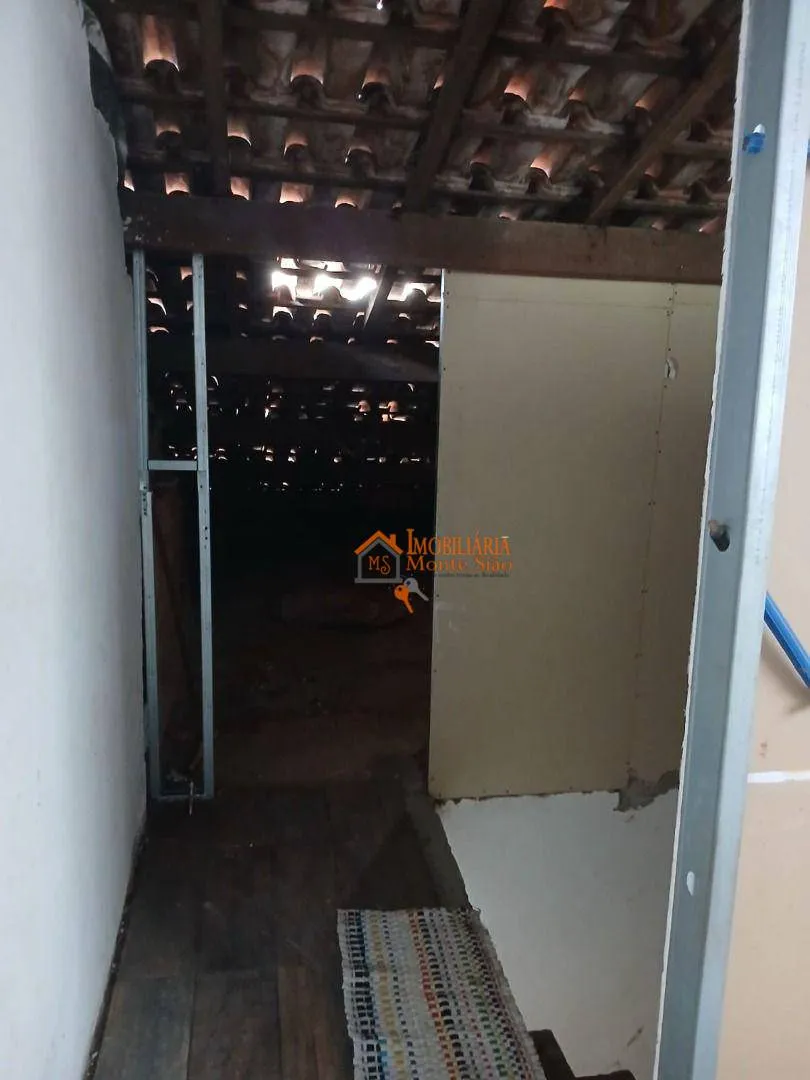 Imagem Sobrado com 4 dormitórios à venda, 300 m² por R$ 850.000,00 - Vila Augusta - Guarulhos/SP